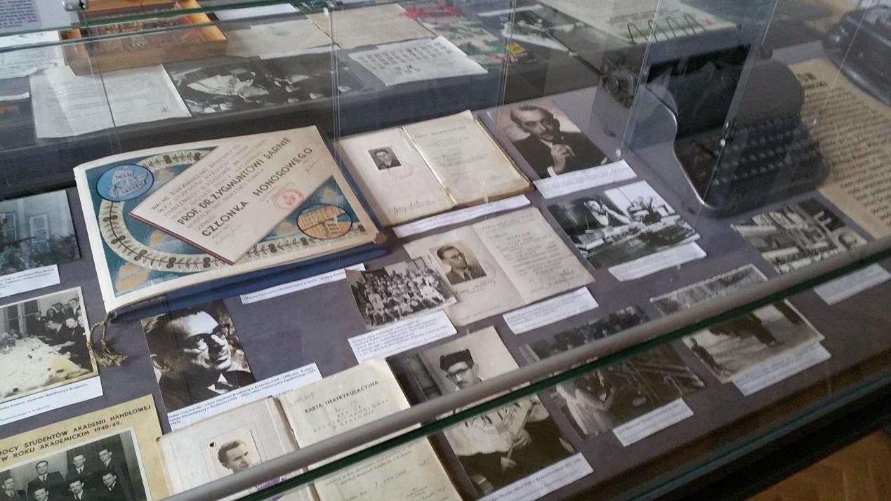 图片2.jpg 图片2.jpg